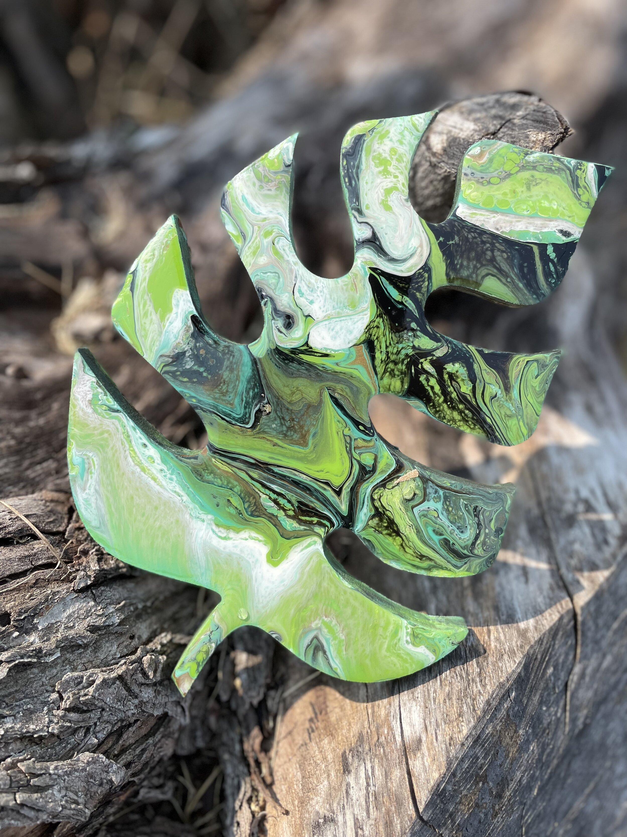Monstera Leaf Acrylic Pour